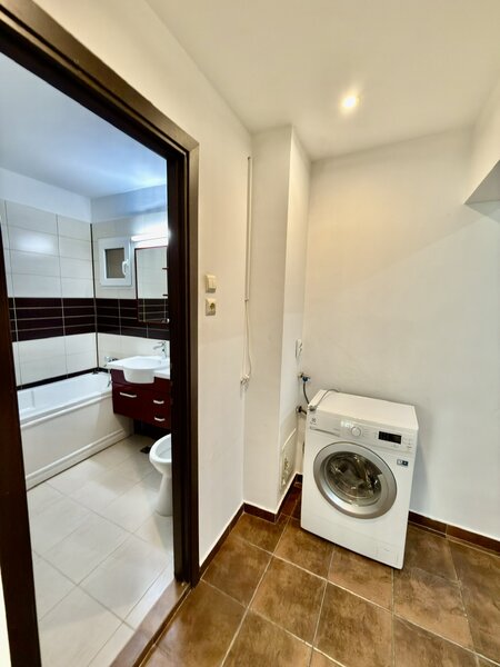 Obor, Mosilor,3 camere, 2 bai, suprafata 74 mp, bloc reabilitat