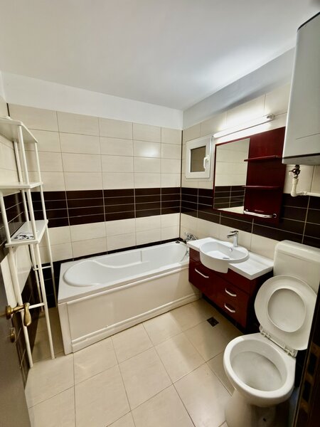 Obor, Mosilor,3 camere, 2 bai, suprafata 74 mp, bloc reabilitat