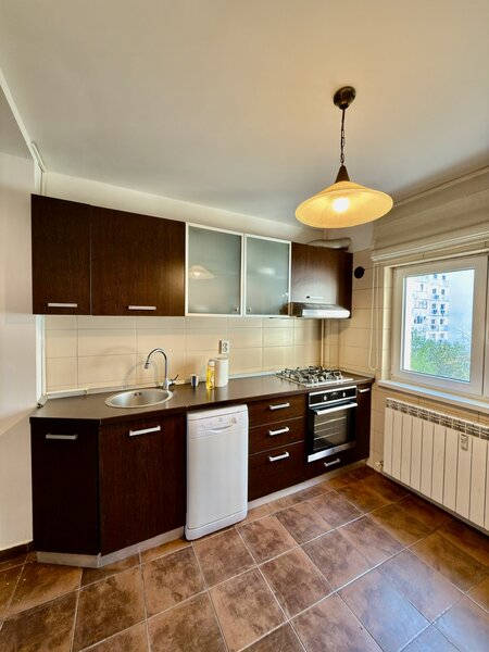 Obor, Mosilor,3 camere, 2 bai, suprafata 74 mp, bloc reabilitat