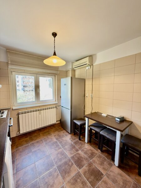 Obor, Mosilor,3 camere, 2 bai, suprafata 74 mp, bloc reabilitat