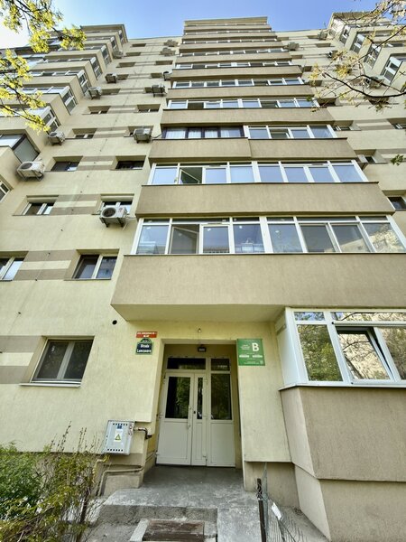 Obor, Mosilor,3 camere, 2 bai, suprafata 74 mp, bloc reabilitat