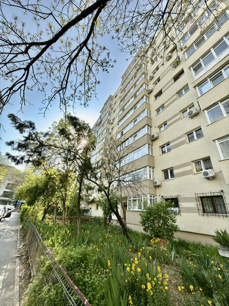 Obor, Mosilor,3 camere, 2 bai, suprafata 74 mp, bloc reabilitat